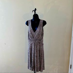 Pre-Owned Banana Republic Brown & White Issa London Limited Collection